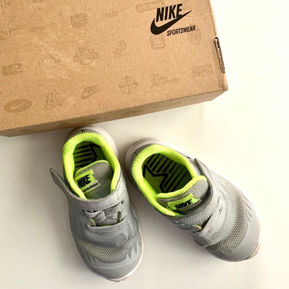 gray toddler nike shoes